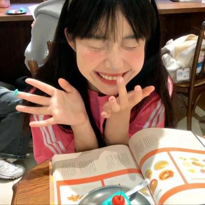 圈内顶流绯闻澄清适得其反，双方工作室齐声否认，长达一周持续发酵